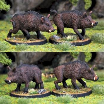 painted pigs by snuurg sculpture