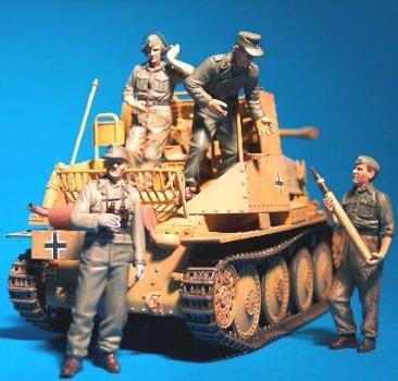 erman SP Gun Crew by miniaturesnscale