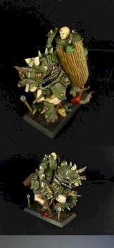 Grombus, Chaos Knight of Nurgle - Nurgling close up by Rogan