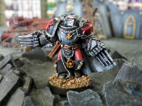 Space marine veteran with lightning claws by Jodokast