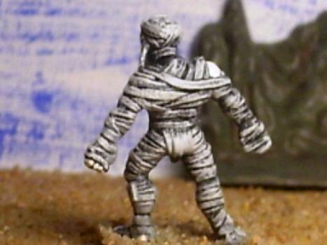 Mummy(reverse side) by manicpainter