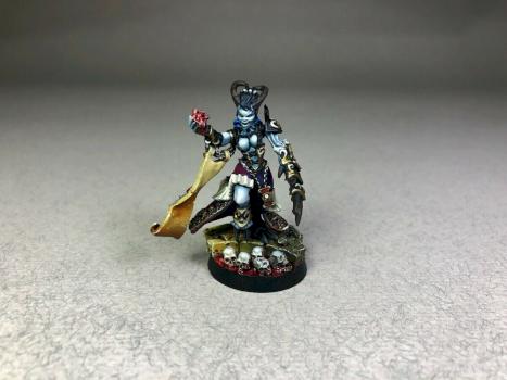 Pin-up Chaos Inquisitor Daemonette by TheBirdsAreBlack