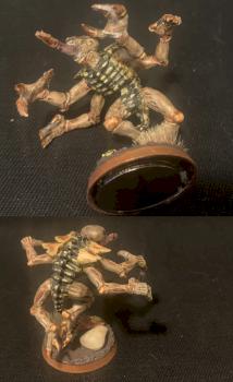 Genestealer Black and Gold by Tyndareus