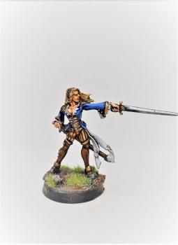 Lonnia, female duelist by Curunnir