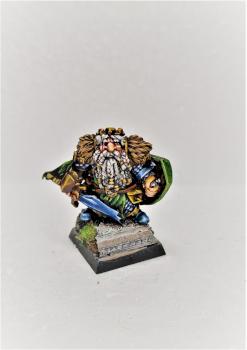 Dwarf fallen king by Curunnir