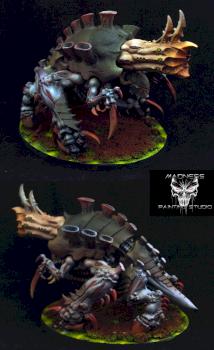 Exocrine Tyranid by tattooman