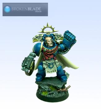 Space Marine commander by Brokenblade