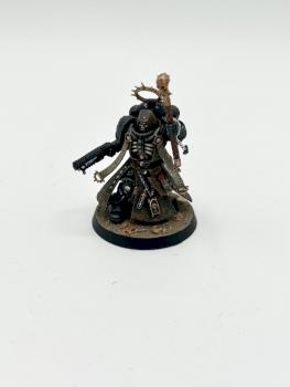 Primaris Chaplain Imperial fists space marines WARHAMMER 40k by juanlurockerman