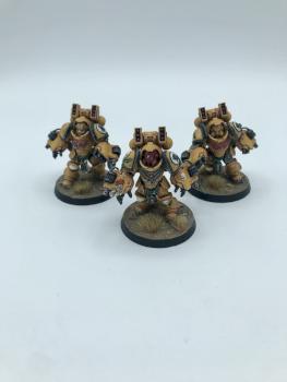 Primaris Aggressors Imperial fists space marines WARHAMMER 40k by juanlurockerman