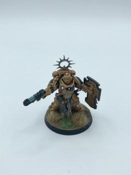 Primaris Lieutenant Imperial fists space marines WARHAMMER 40k by juanlurockerman