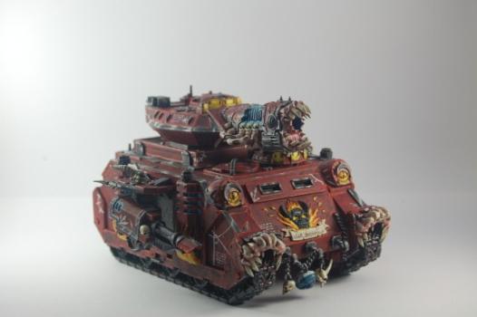 Word Bearers Hellforged Predator by MaliGn