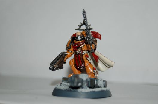 Imperial Fist Commander by spikeybootminis