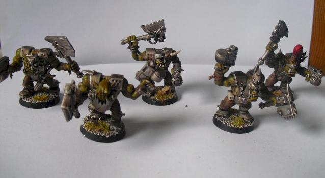 Black Reach Ork Bosse by voluptanesh