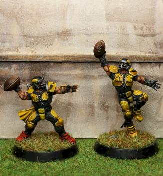 Blood Bowl Human Thrower and Catcher by Carpo