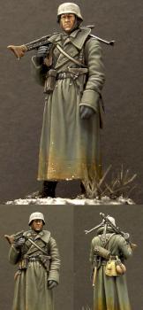 1/35 WWII German Machine Gunner by joe lo