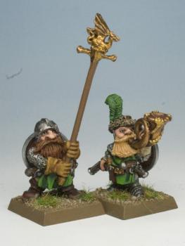 Dwarf standard bearer and musician by saltpappa