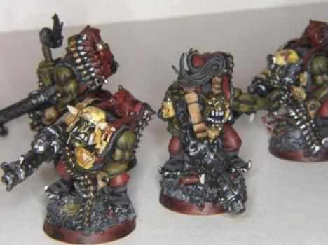 Space Ork BadMoon BigShootas by KhlauKolash