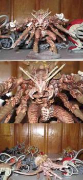 Tyranid Hive Tyrant aka "Gunny Brown" by peternlaurie