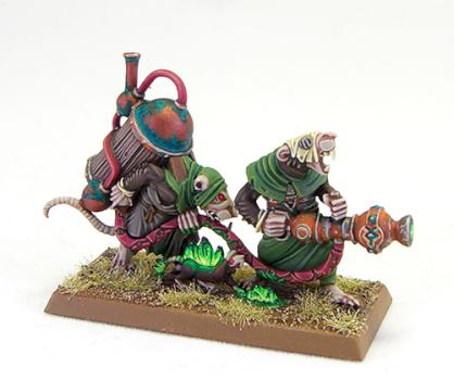Skaven Warpfire Thrower Weapon Team (from Island of Blood, Warp Fire) by richardvan