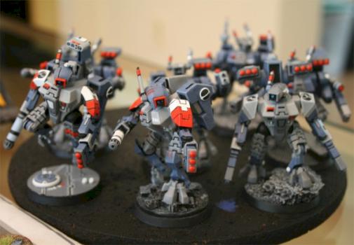 Forgeworld Tau Crisis Suits by exocorp