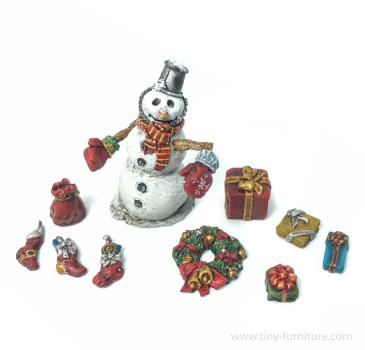 Snowman and Christmas gifts by Kazanceva