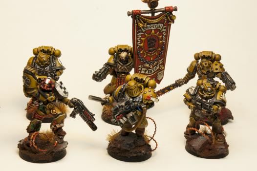 Imperial Fists squad 1 by x2painting