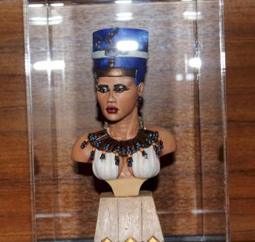 Nefertiti by Crookedjaw