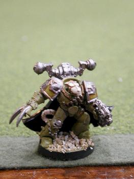 Warp Vermin gutter runner marine by Yru Ha