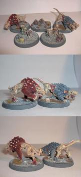 Nurglings and chaos dogs by Matyilinko