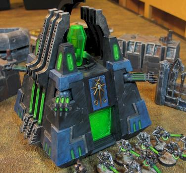 Necron monolith in action. by Jodokast