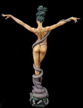 The Sorceress by HQ Model Kits