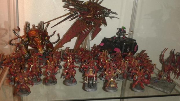 Khorne Berzerkers by Vikkturr