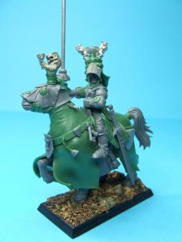 Bretonnian Grail Knight - converted by thistledoo minis