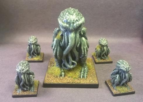 5 Cthulhu Cult Idle statues by mikecarrero