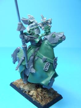 Bretonnian Grail Knight Hero - converted by thistledoo minis