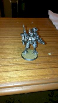 Tau XV8 Crisis Battlesuit by melefics
