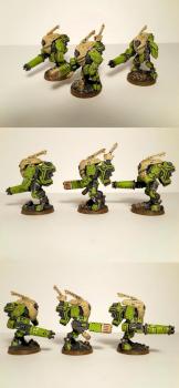 Green Tau XV25 Stealth Team by Yellow Spacemarine