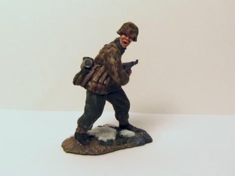 Desperate Defender- German Grenadier Ostfront 1943 by SeniorBiscuit
