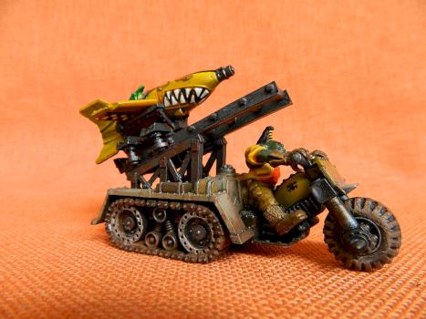 Bad Moon Grot Bomb Launcha by Blauer Reiter
