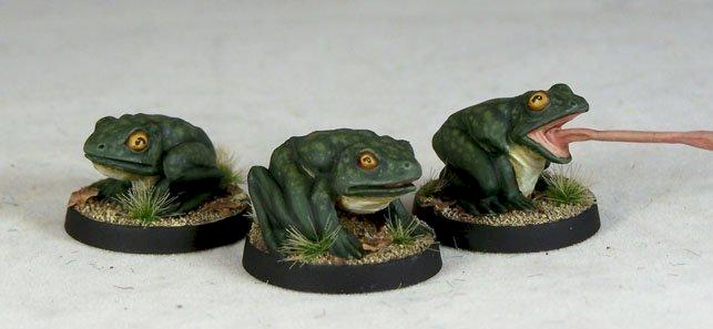 giant frogs by snuurg, sculptor