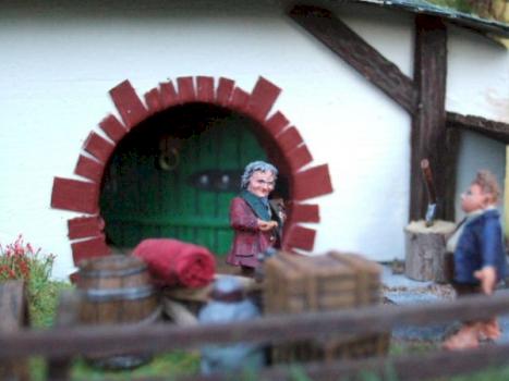 Bilbo and Fatty organizing the Party by charley1968