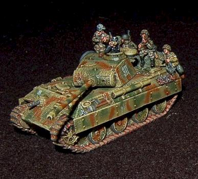 15mm 12.SS Panzergrenadiers hitching a ride. by tank santa