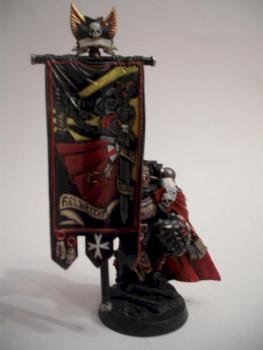 Black Templar Standard Bearer by minimonty