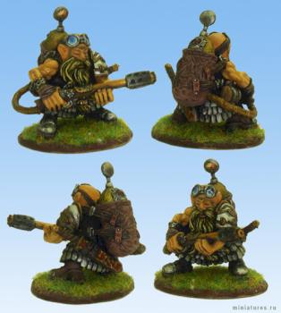 Dwarf with flamethrower by Kendert