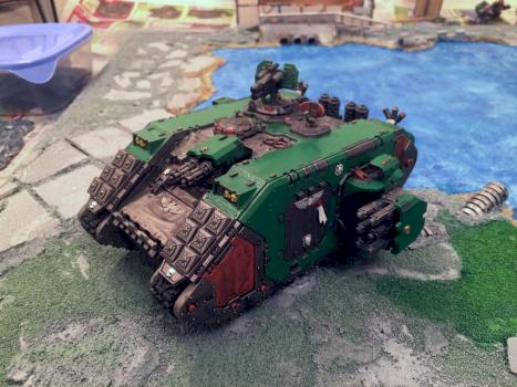 Land Raider by littledaimon
