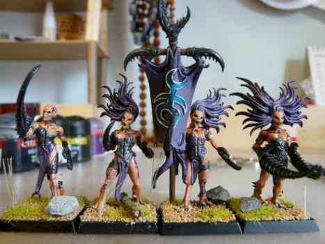 daemonettes by Malus Darkblade Kapek