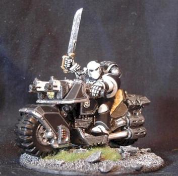 Ravenwing squad leader by Hubbynz
