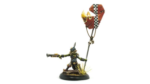 Gretchin Standard Bearer by Z-Wolf