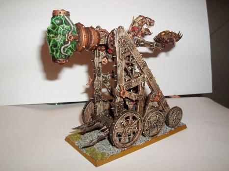 Skaven Plagueclaw Catapult by Negativethac0