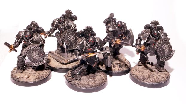 Iron Hands Bladeguard Alternate by GrimFactorum